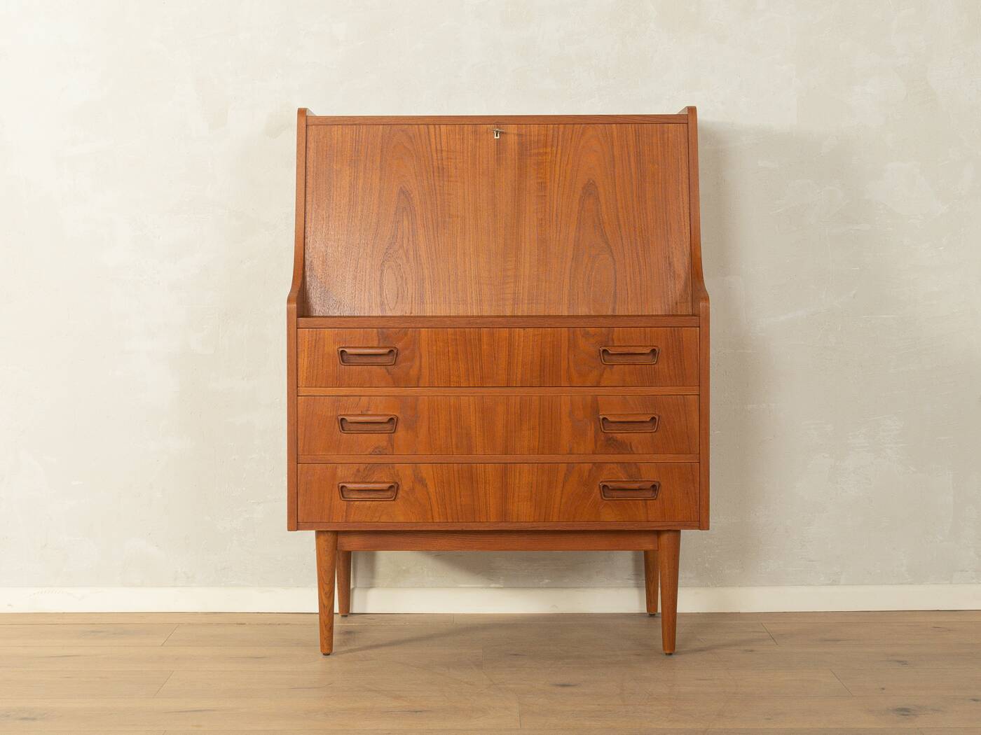 Bureau des années 1960, Gunnar Nielsen Tibergaard