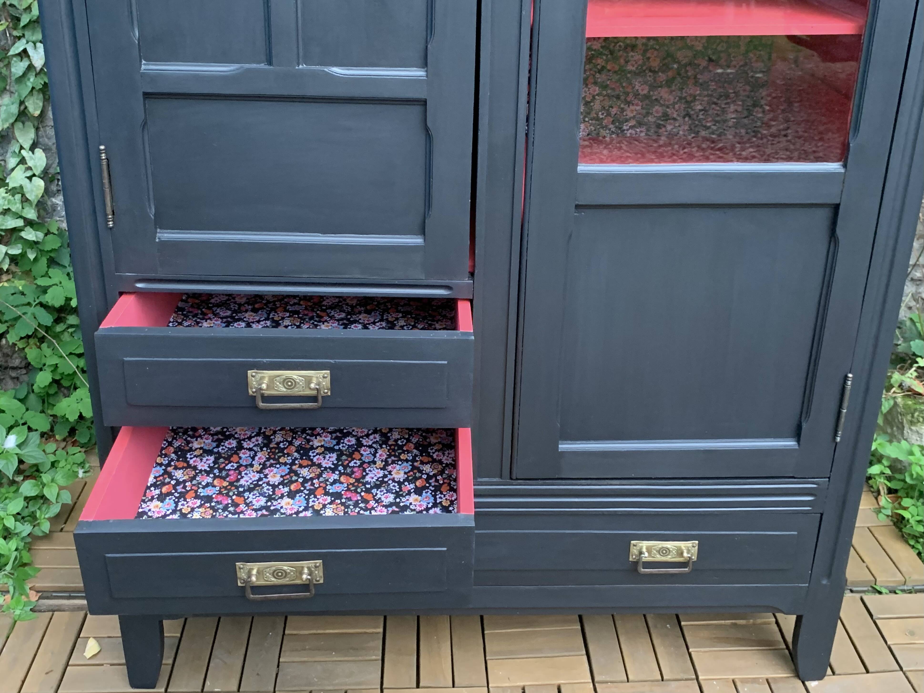 Parisian glazed hotel wardrobe 1930