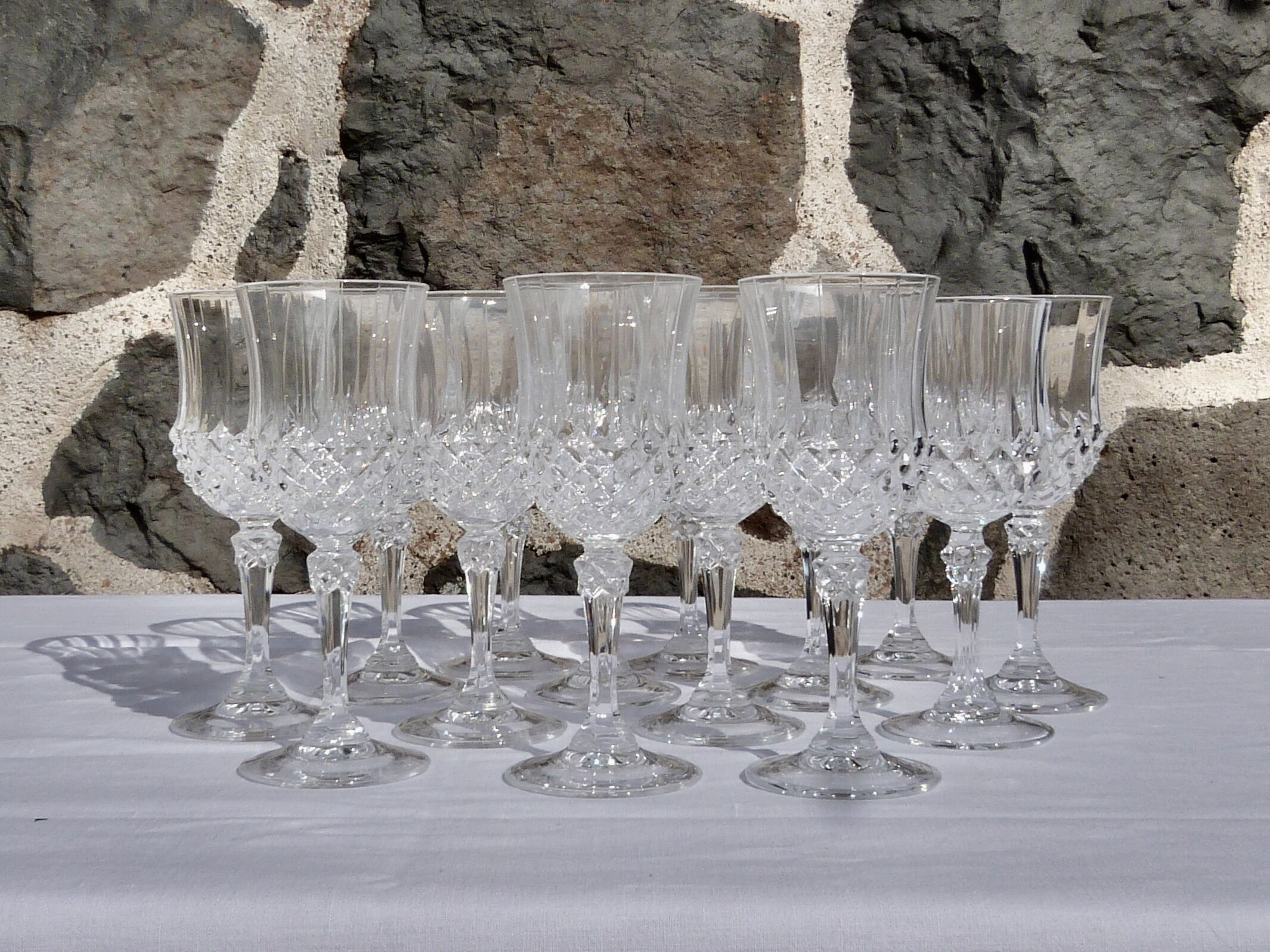 Set de 8 verres en verre sculpté