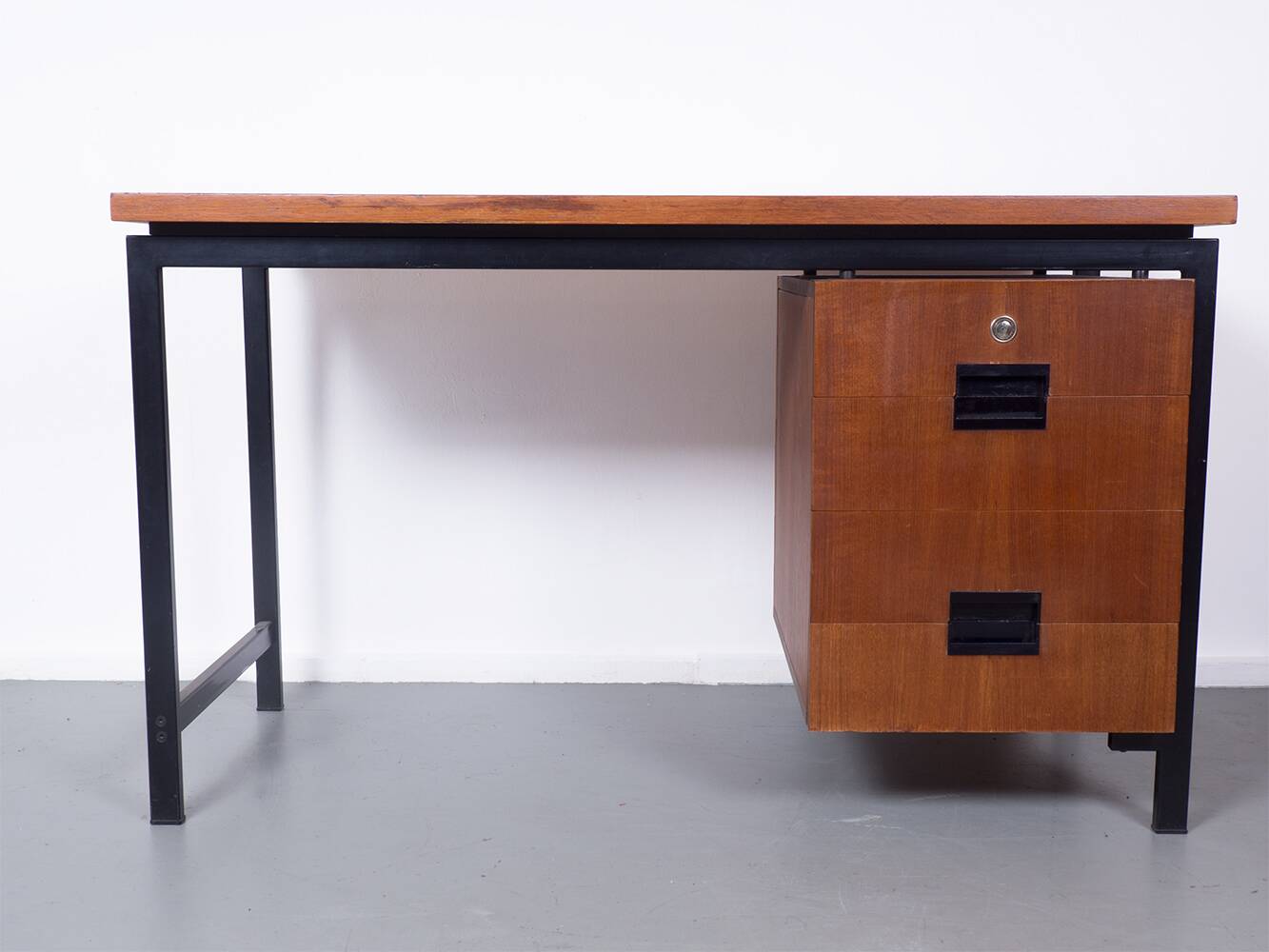 Desk EU02 Japanse serie – Pastoe – Cees Braakman