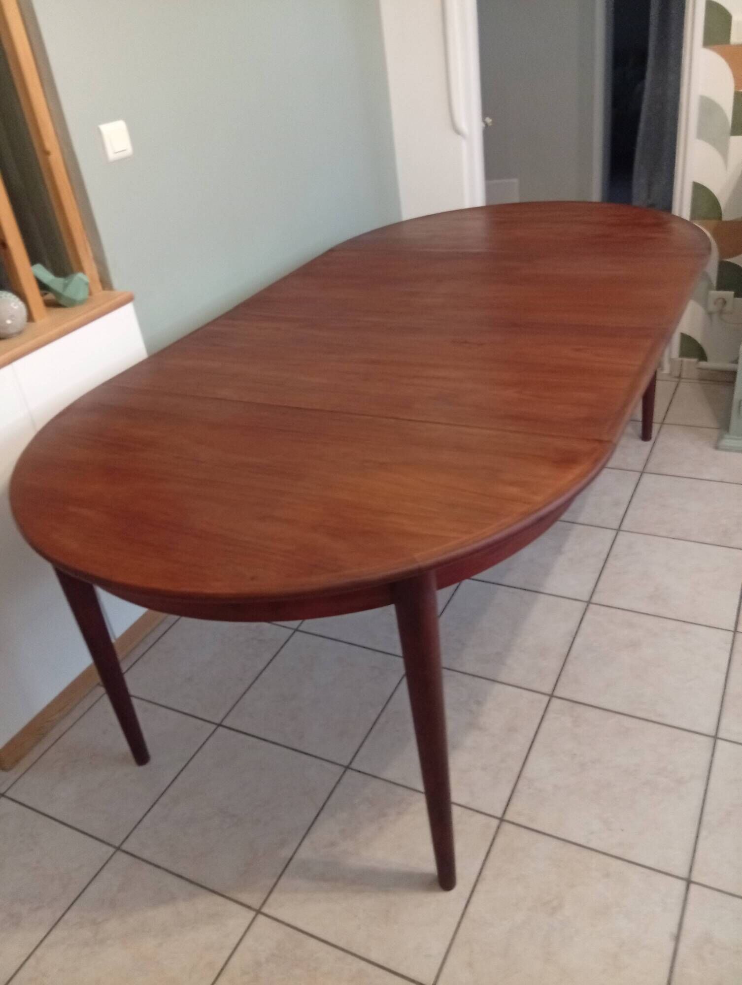 Round teak table by Johannes Andersen for Mobler Samcom Scandinavian.