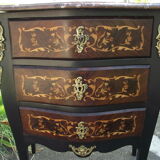 Chest of drawers between two Louis XV style late 19th early 20th.