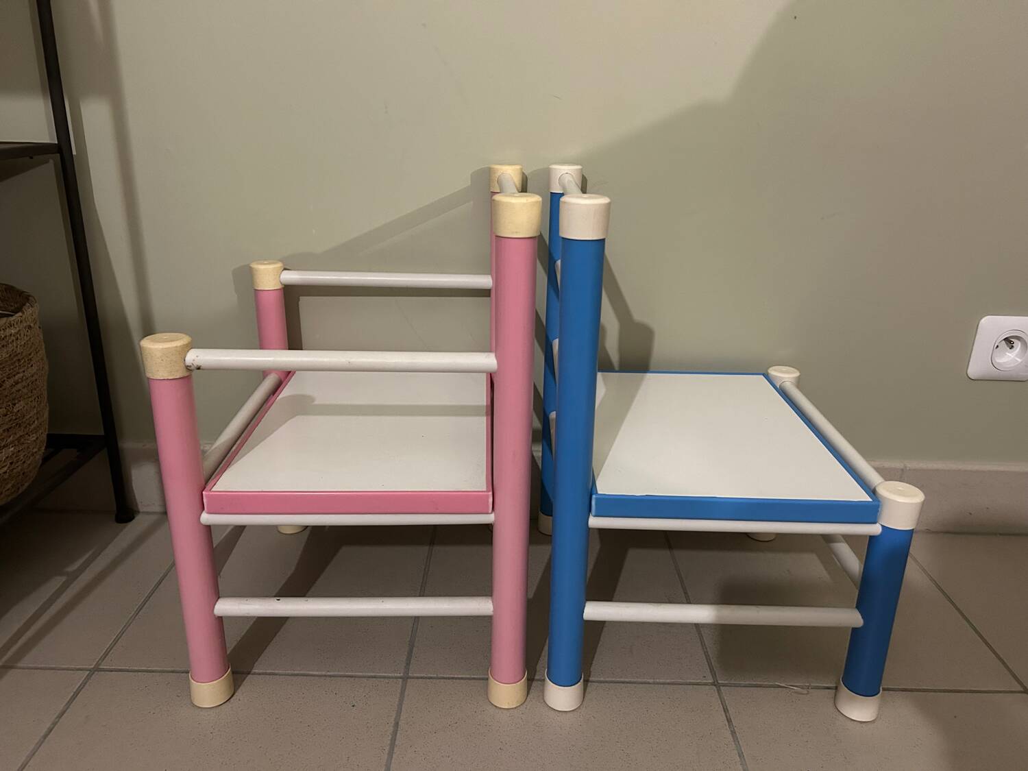 Set of 2 small vintage children's chairs