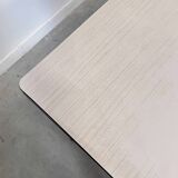 Set of table and 4 chairs in gray-white formica