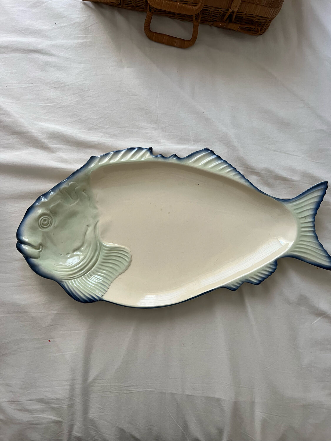 Fish dish Creil Montereau