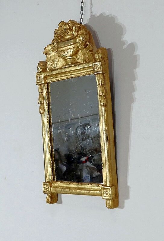 Gilded wood mirror, Louis XVI style – Early twentieth century