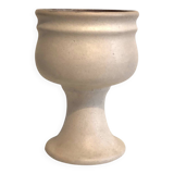 Footed pot