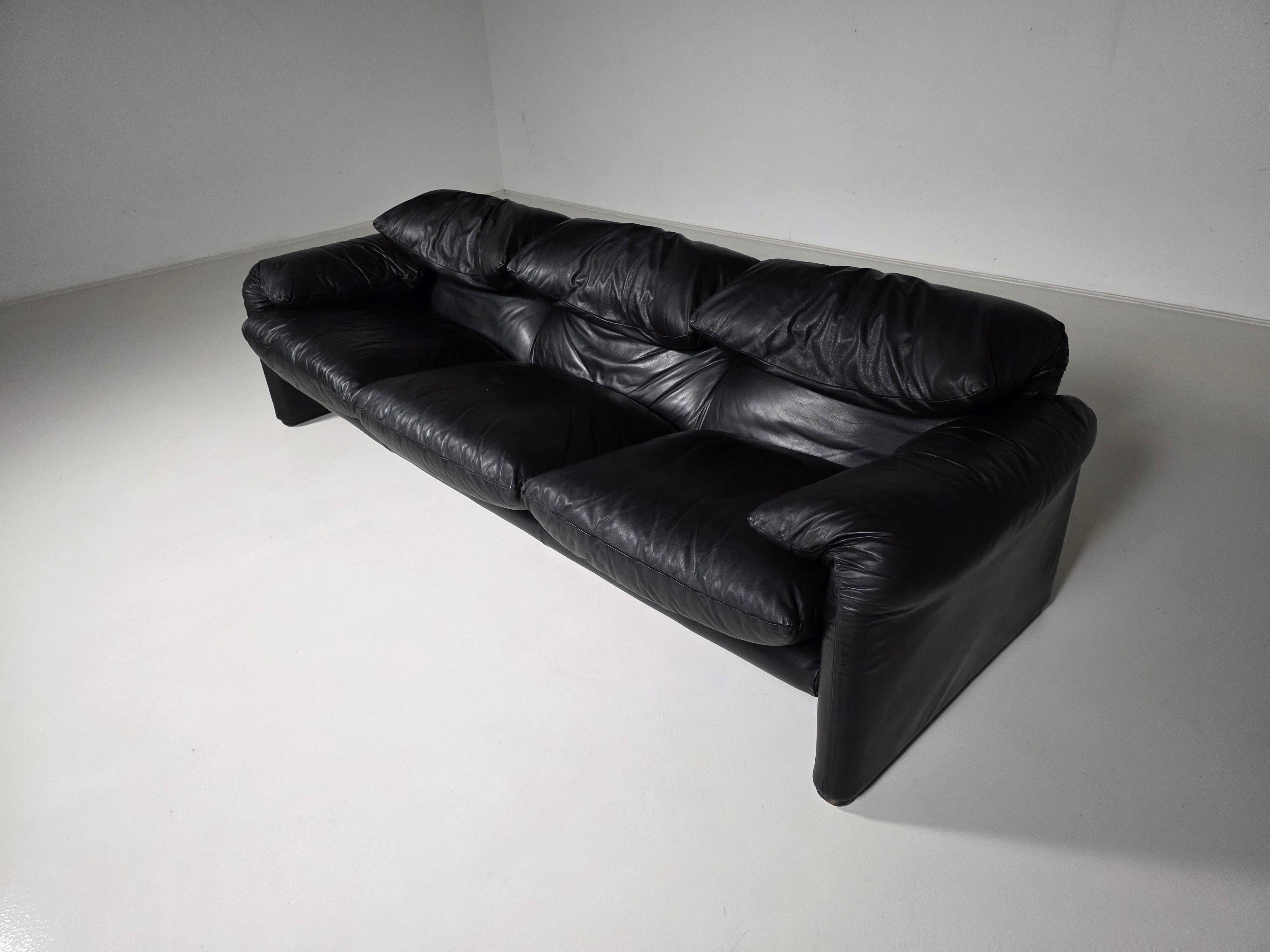 3-seater leather sofa by Vico Magistretti for Cassina, 1970.