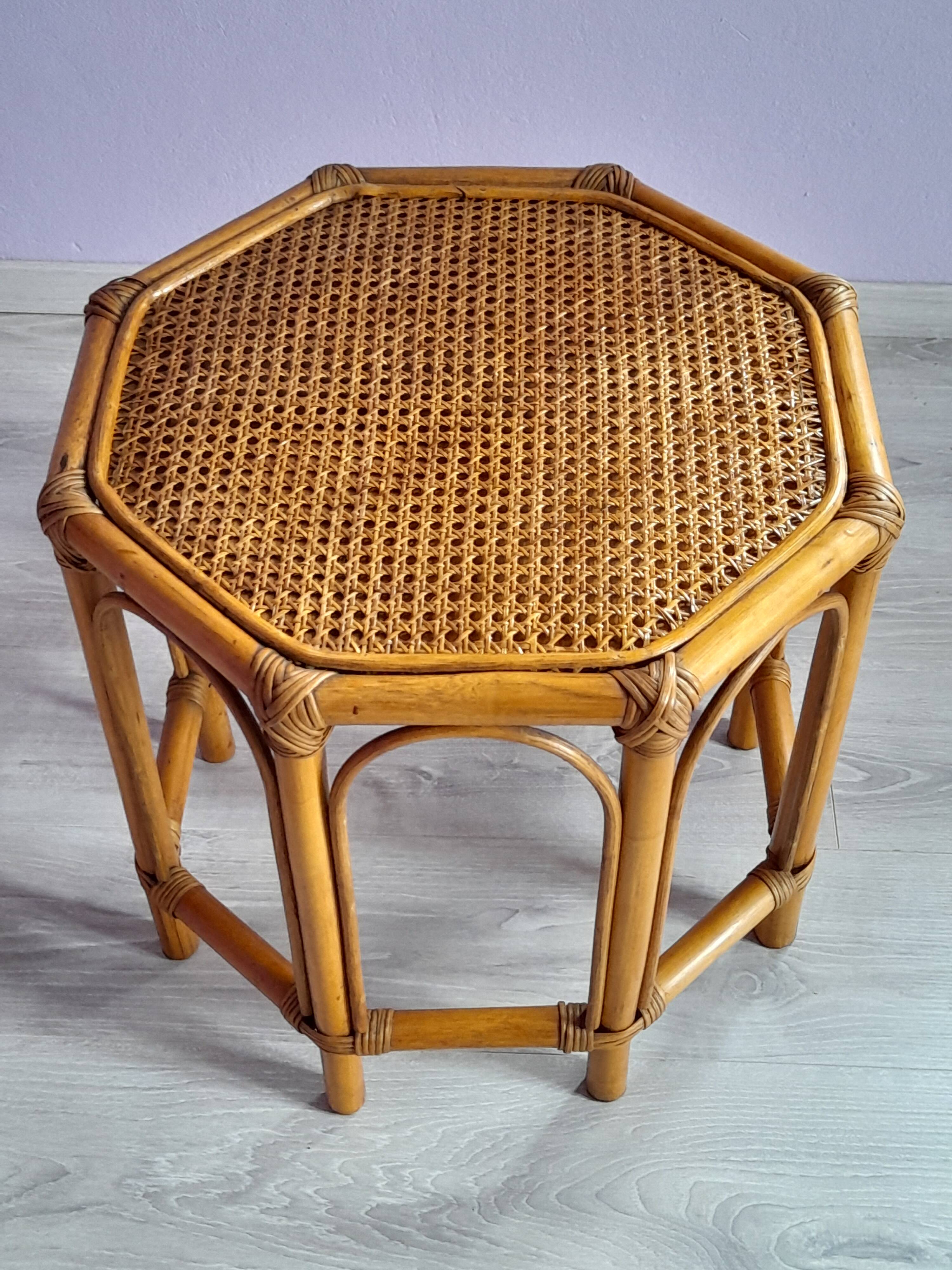 Table basse vintage en rotin