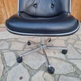 Charles Pollock Knoll armchair