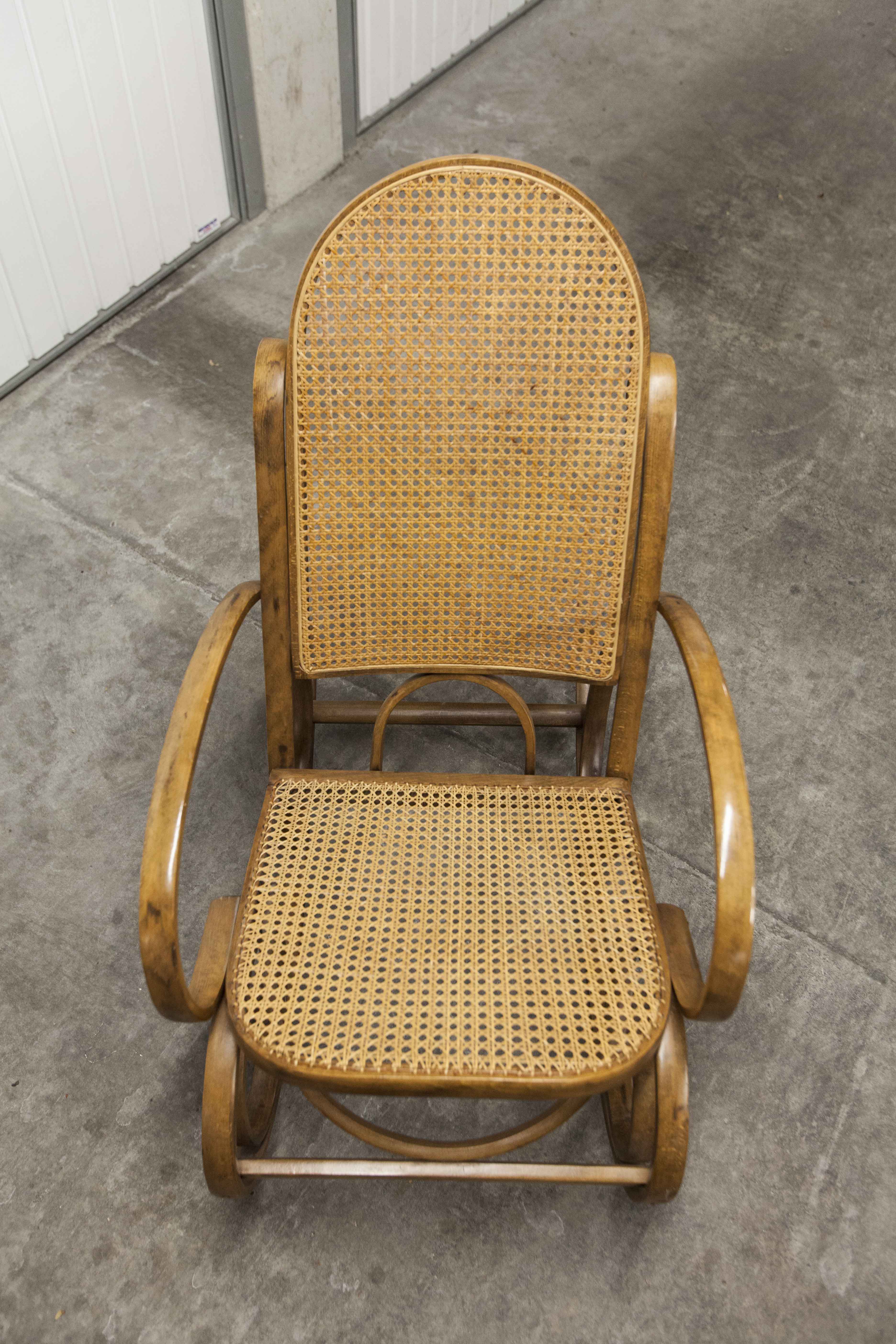 Thonet rocking-chair 1900