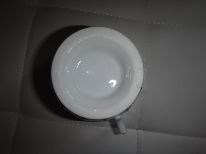 Ancienne tasse  porcelaine blanche