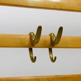 Grand coat rack Auböck Carl Mid-Century in beech with 8 brass hooks, 1950s.