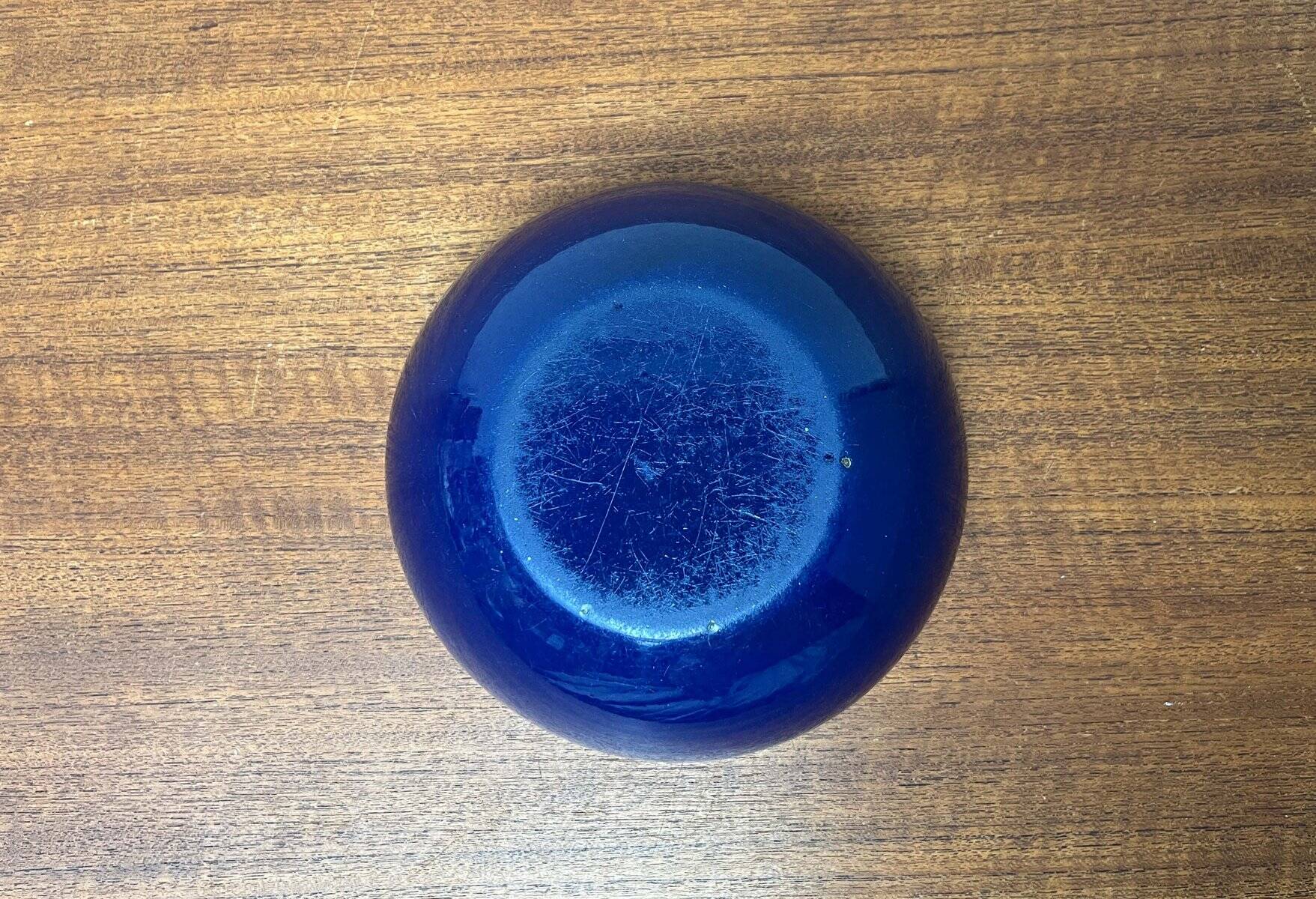 Modern blue enamel bowl from the mid-century by Kaj Franck for Finel, Finland, 1960s.