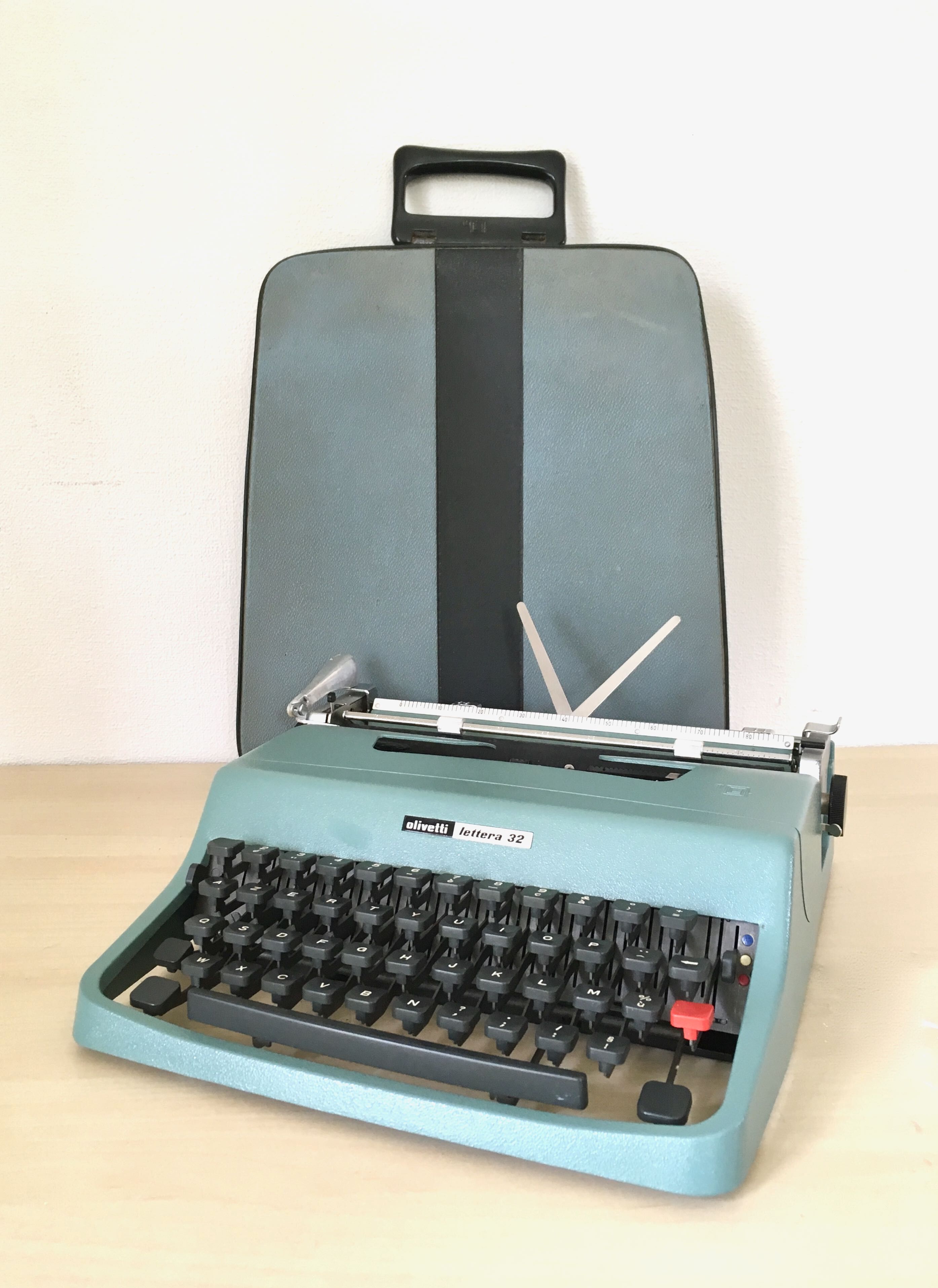 Olivetti Lettera Typewriter 32 60s