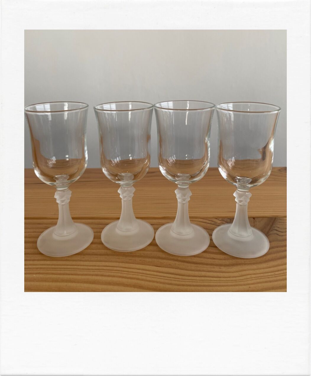 Set de 4 petits verres à pied verre transparent et dépoli