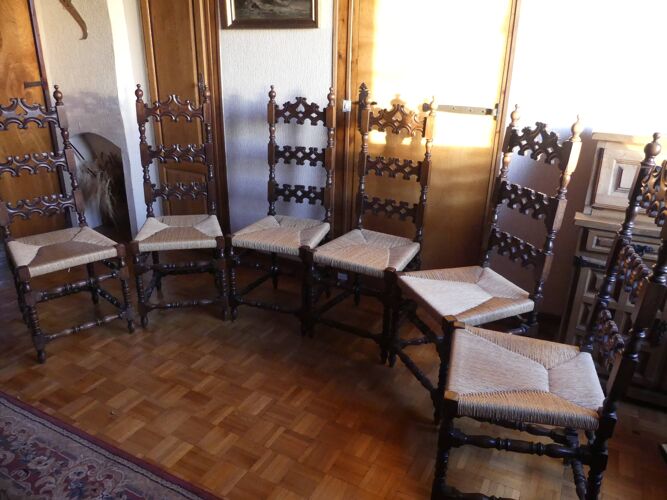 Ensemble de 6 chaises renaissance baroque espagnol , assise en paille