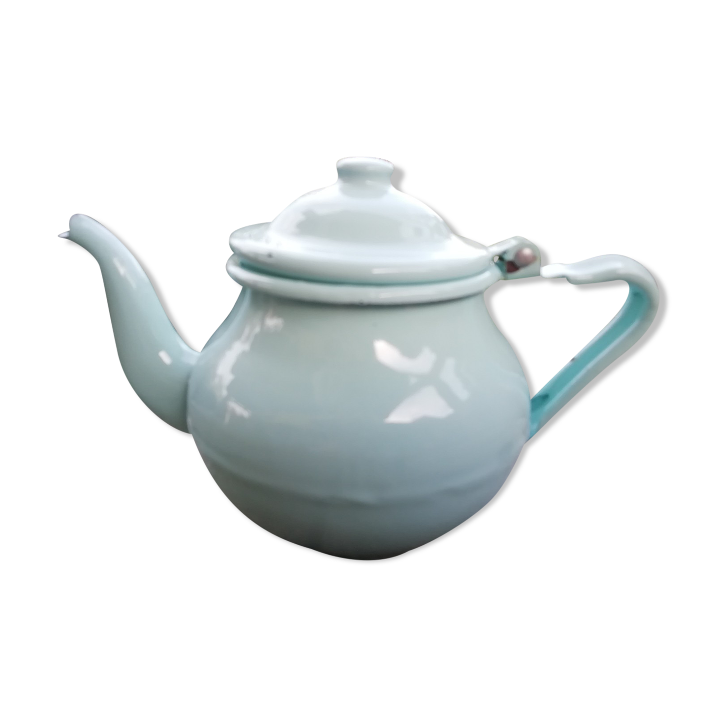 Enamelled sheet metal teapot