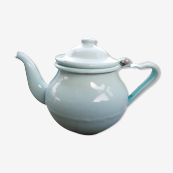 Enamelled sheet metal teapot