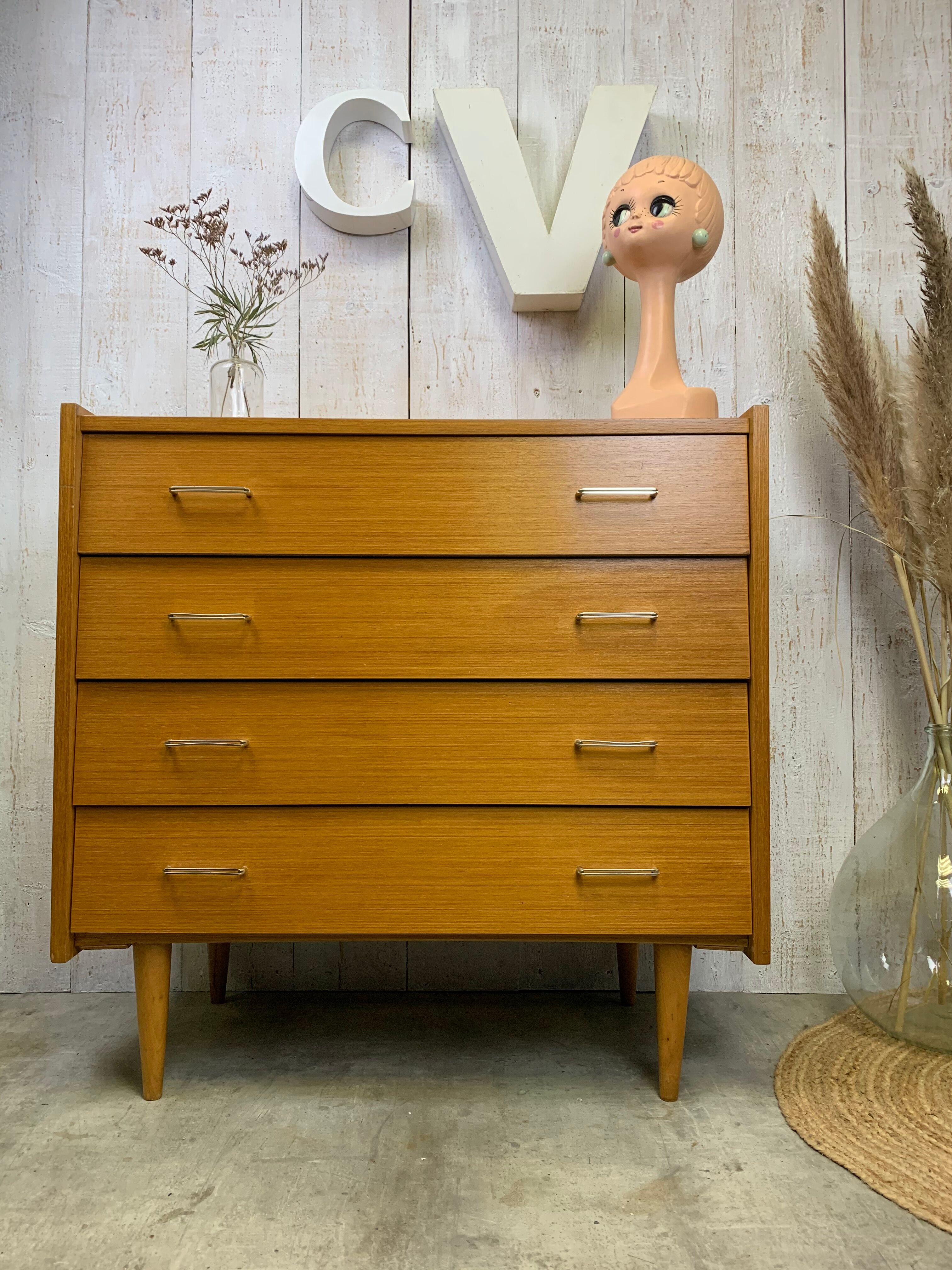 Chest of drawers  with tapered feet