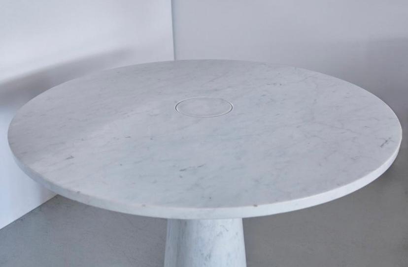 Vintage dining table in white Carrara marble, Italy 1970'