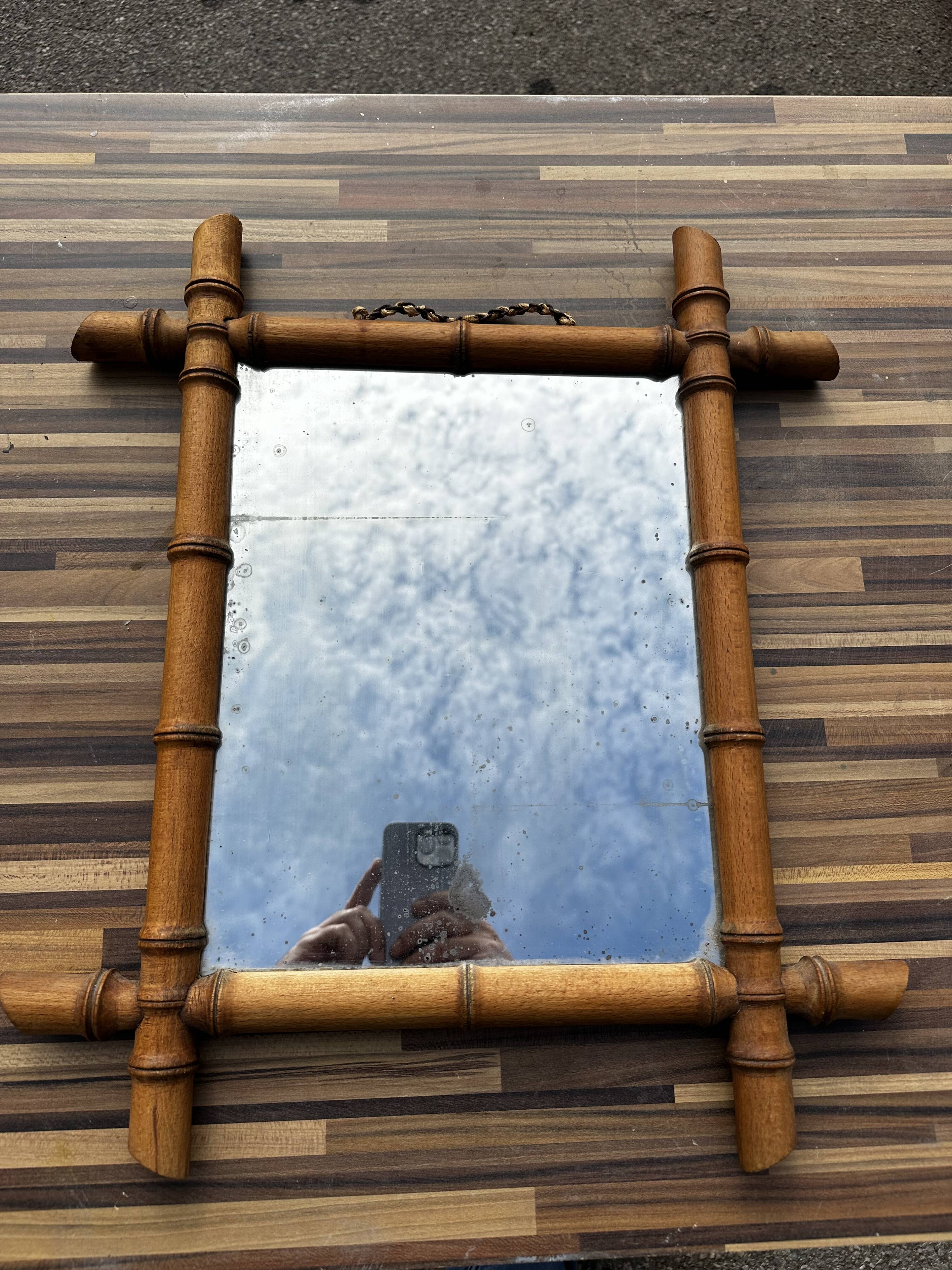 Antique mirror from the 1920s-1930s in bamboo H 49 cm / W 42 cm