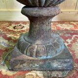 Pair of Medici vases in cast iron