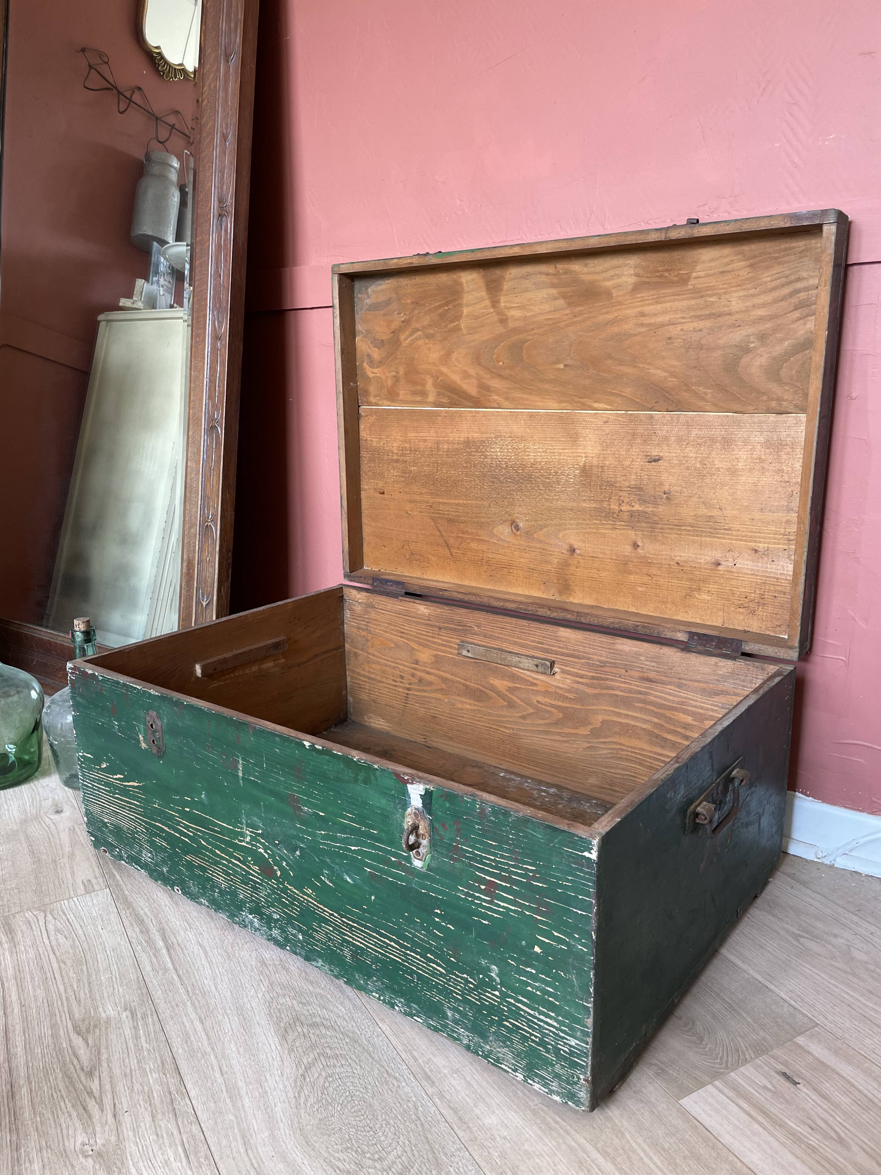 Green trunk