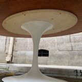 Eero Saarinen's oval tulip table for Knoll