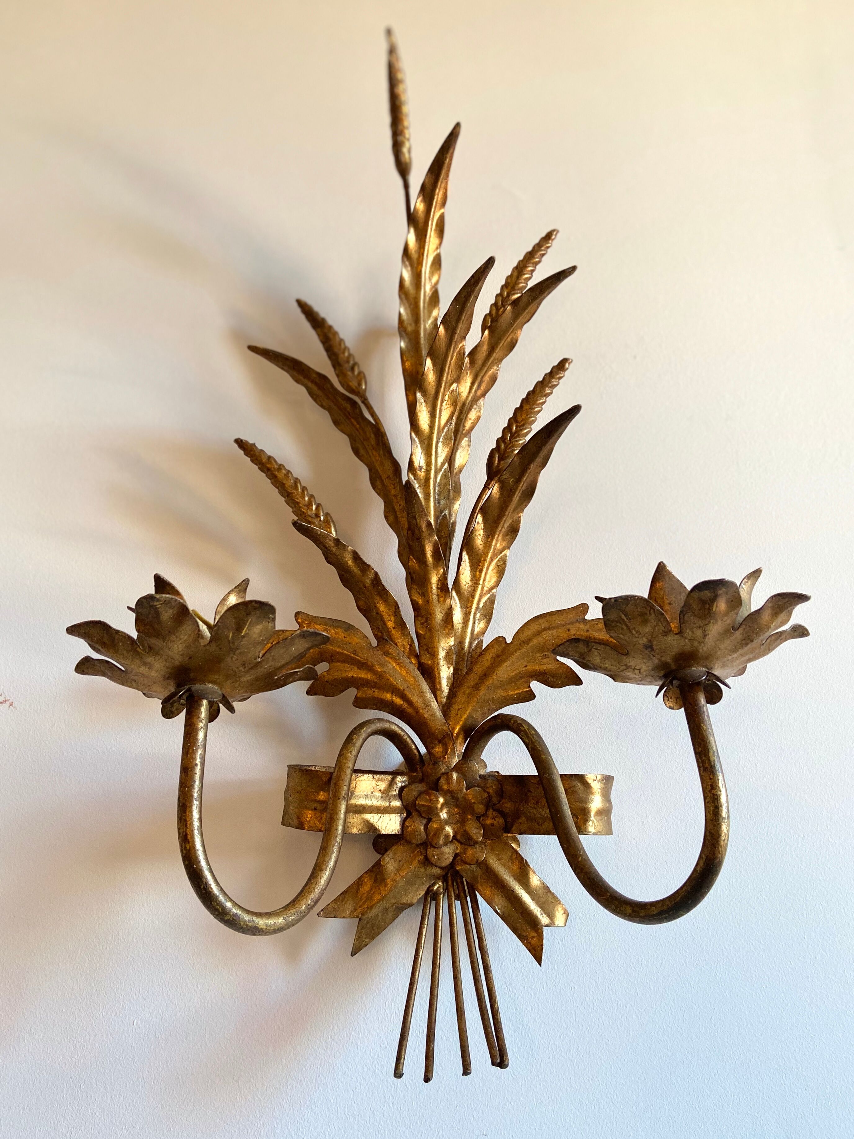 Golden metal wheat ear applicator, 1950s