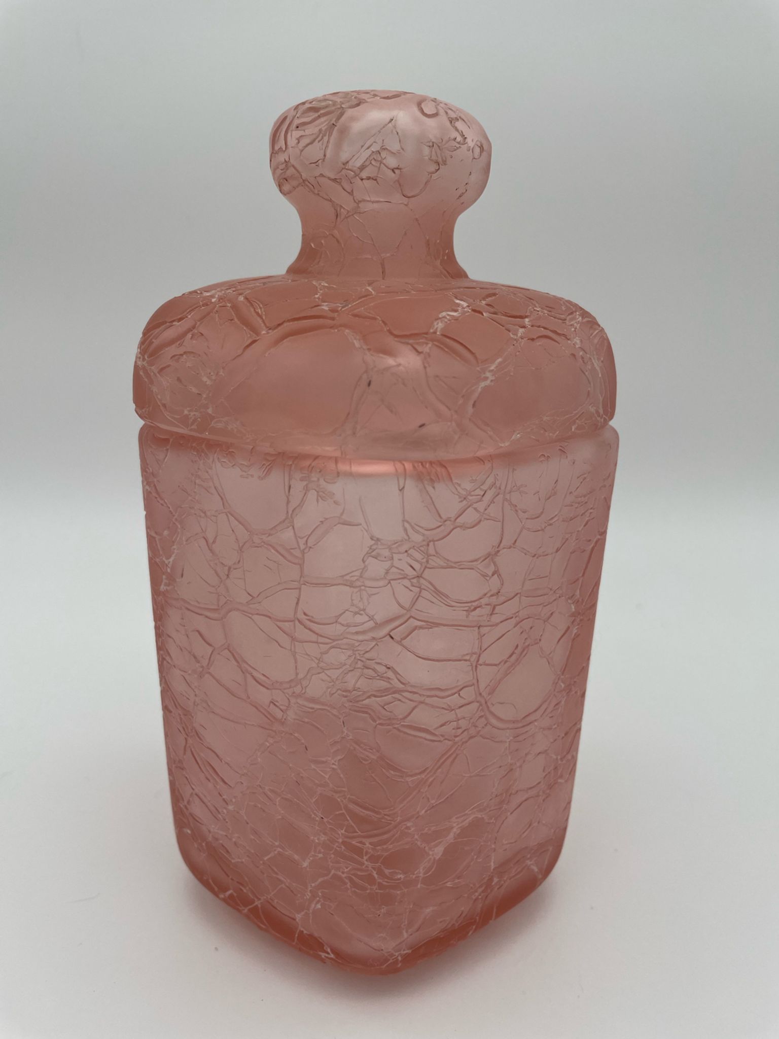 Pink vintage cotton pot in cracked glass paste Marcel Franck