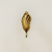 Set of 2 italian Mid Century Modern brass leaf shaped wall lamps by Tommaso Barbi