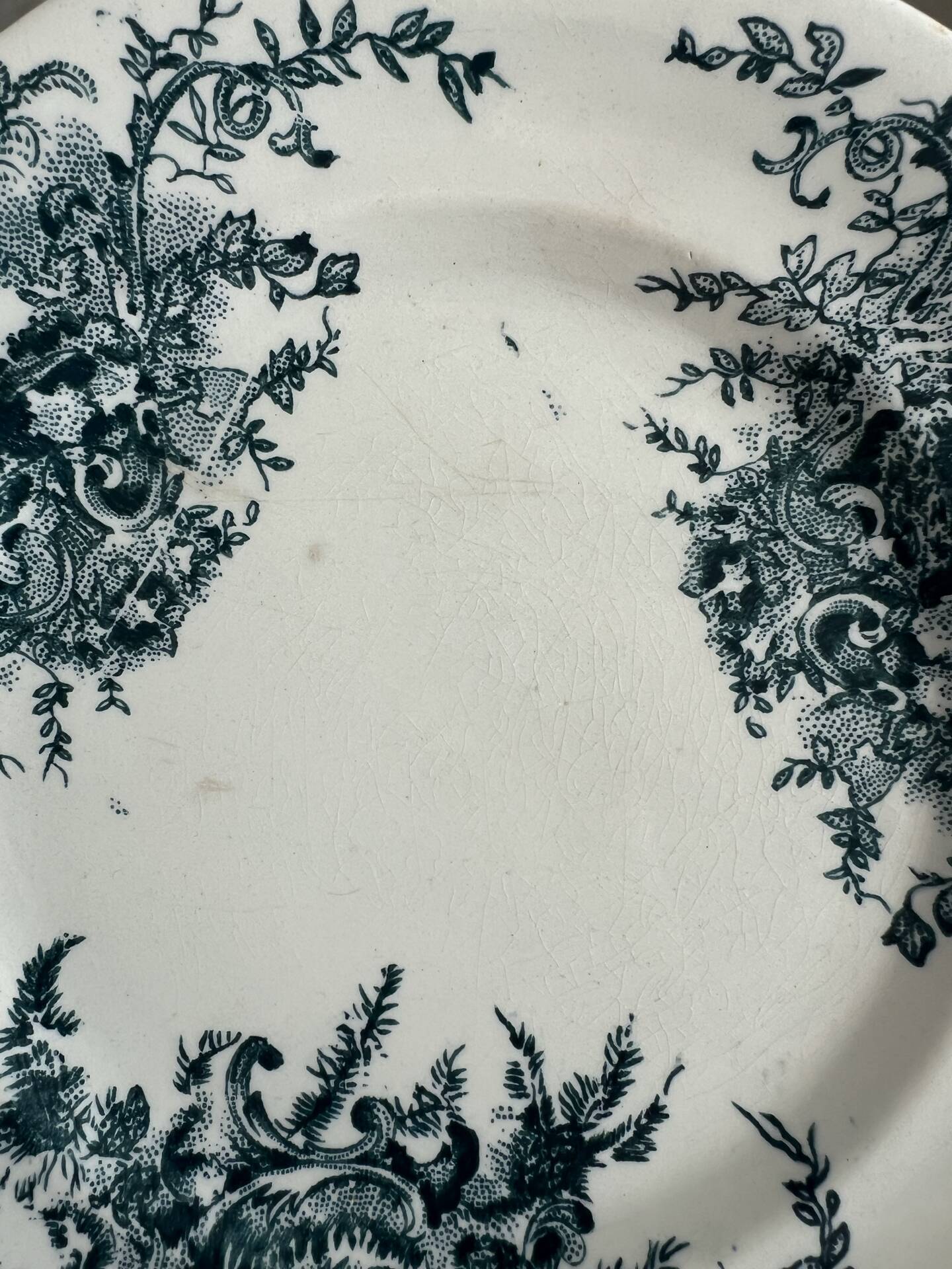 Set of 3 dessert plates in ironstone 20cm