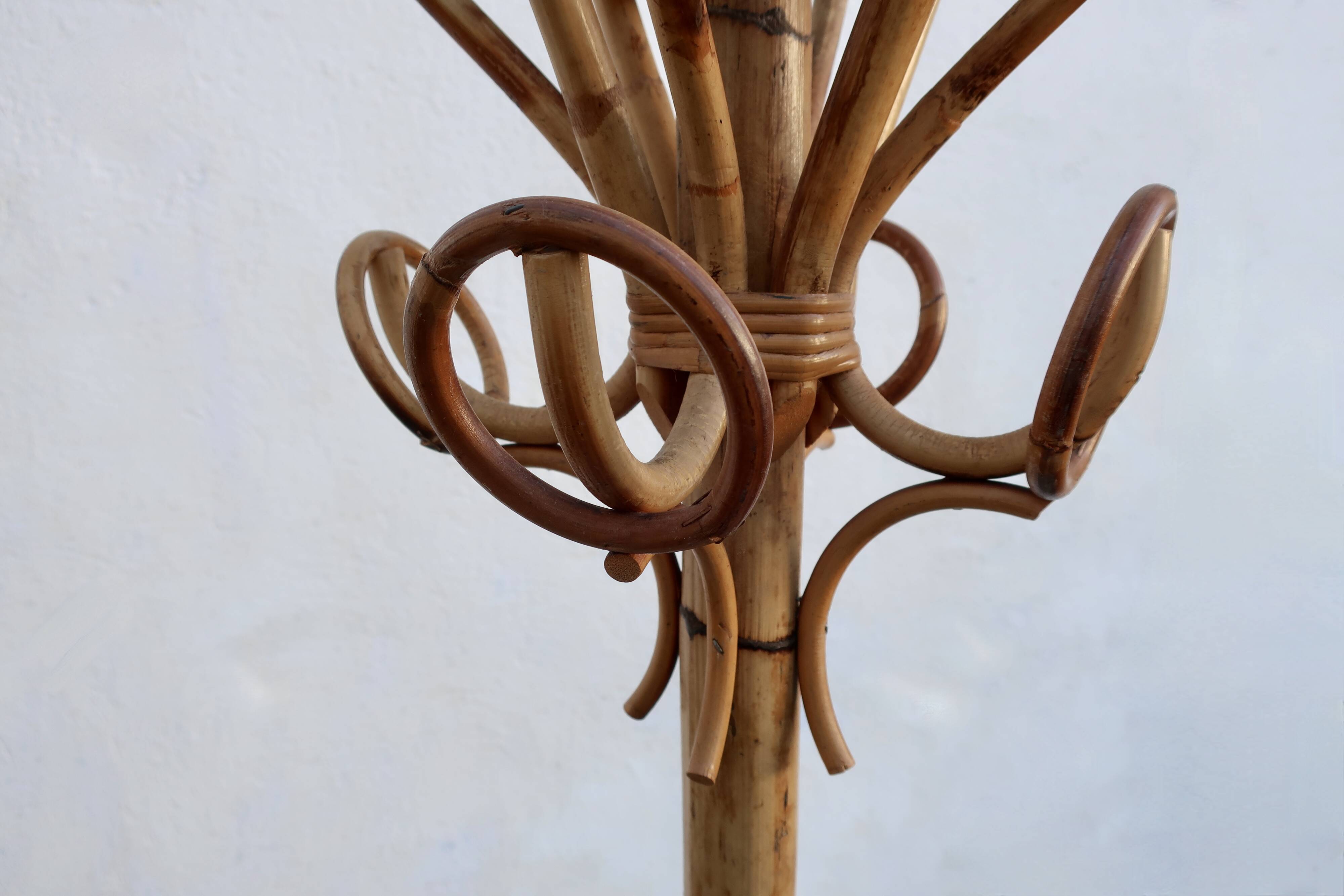 Vintage bamboo and rattan parrot coat rack, 1960s, TBE