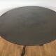 Table d’artiste créateur indépendant, ronde, en acier, style industriel, état neuf