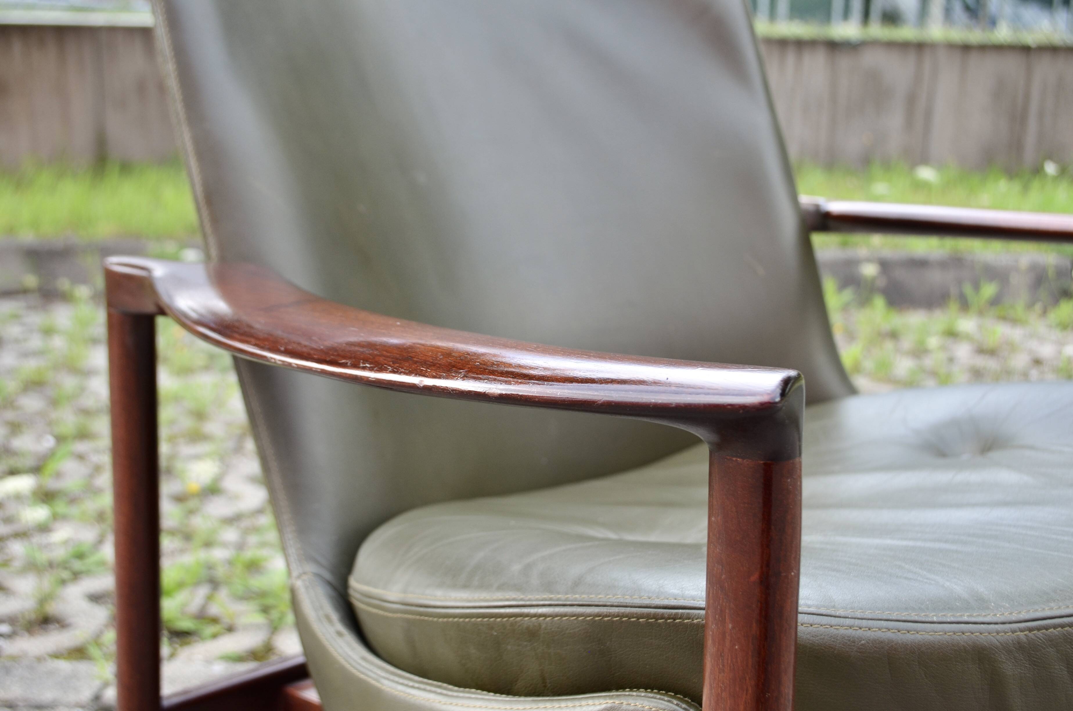 Ib Kofod Larsen for Fröscher Sitform olive leather Lounge Chair