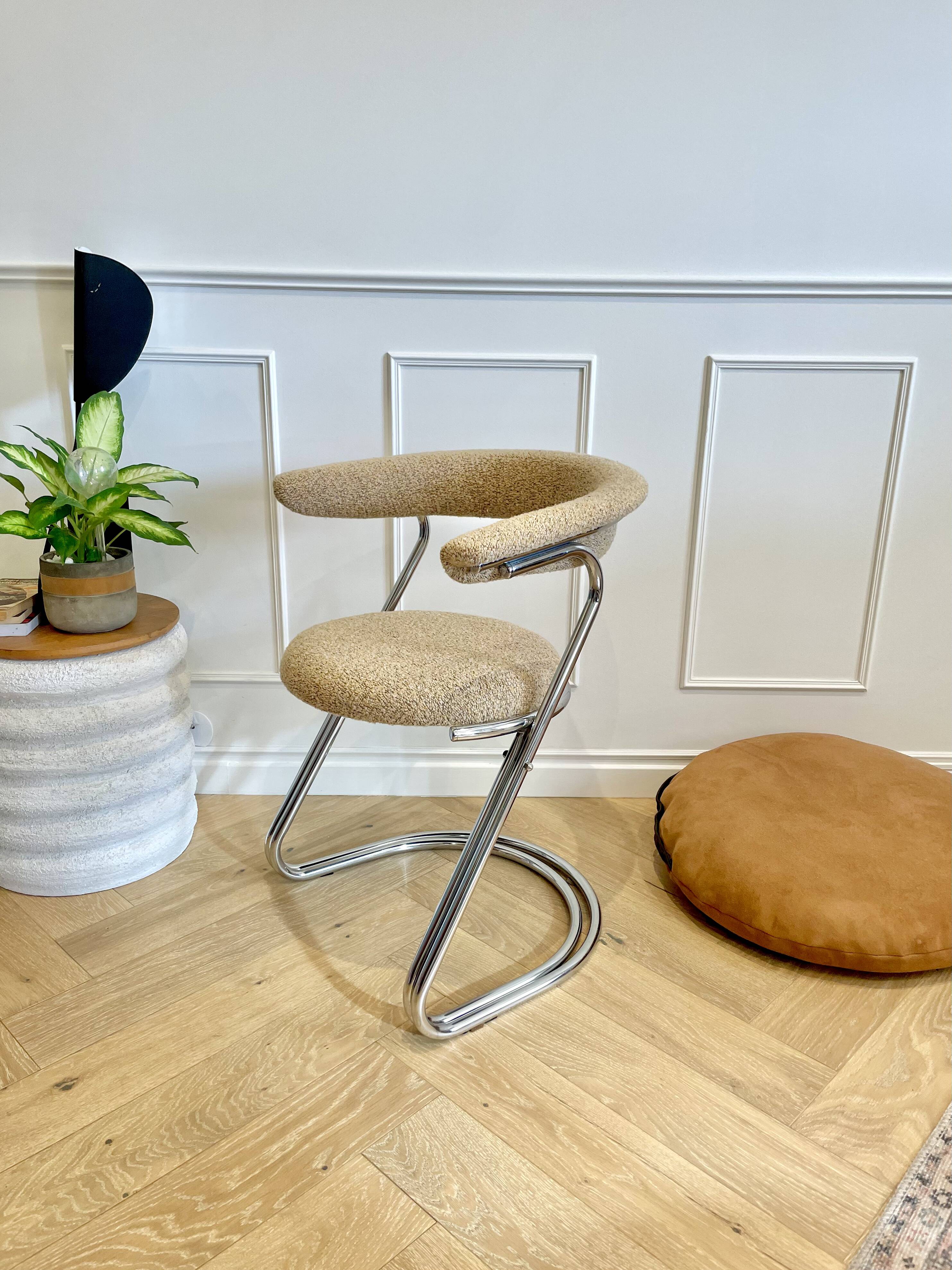 Vintage chair design from the 70s – chrome & boucle – modernist style