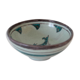 Bowl decorated with fish