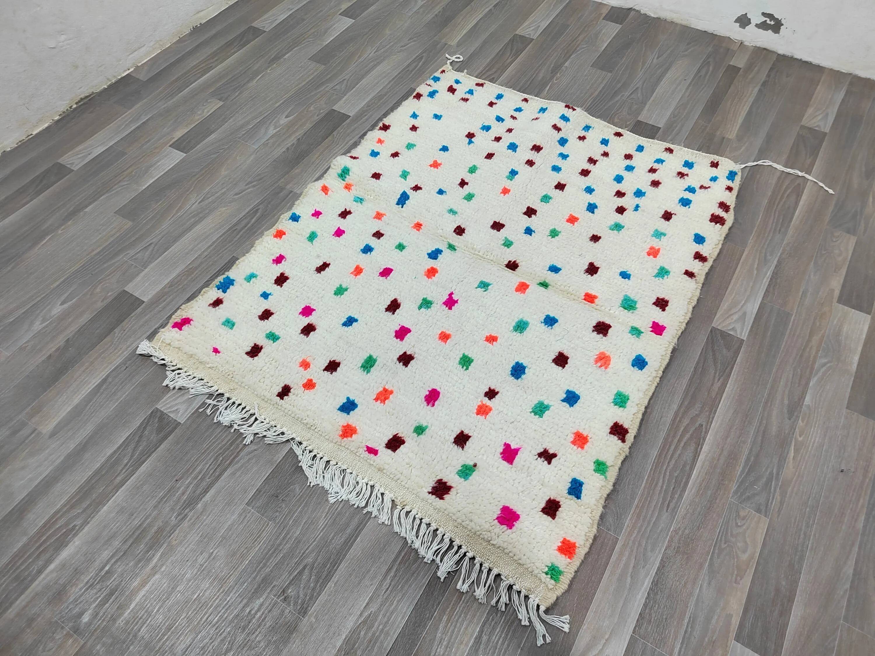 Traditional wool rug Morocco 2.5 x 1.5 m