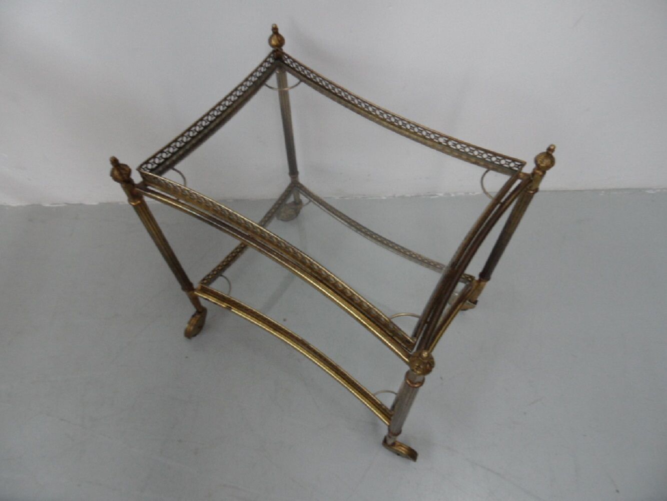 Chariot de bar vintage de la régence hollywoodienne des années 1960