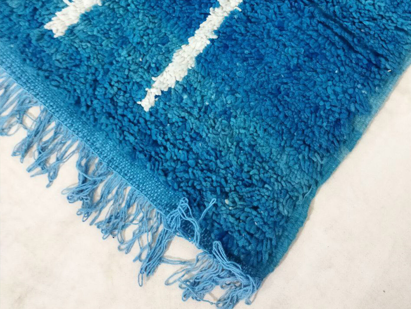 Blue moroccan carpet 300x193cm