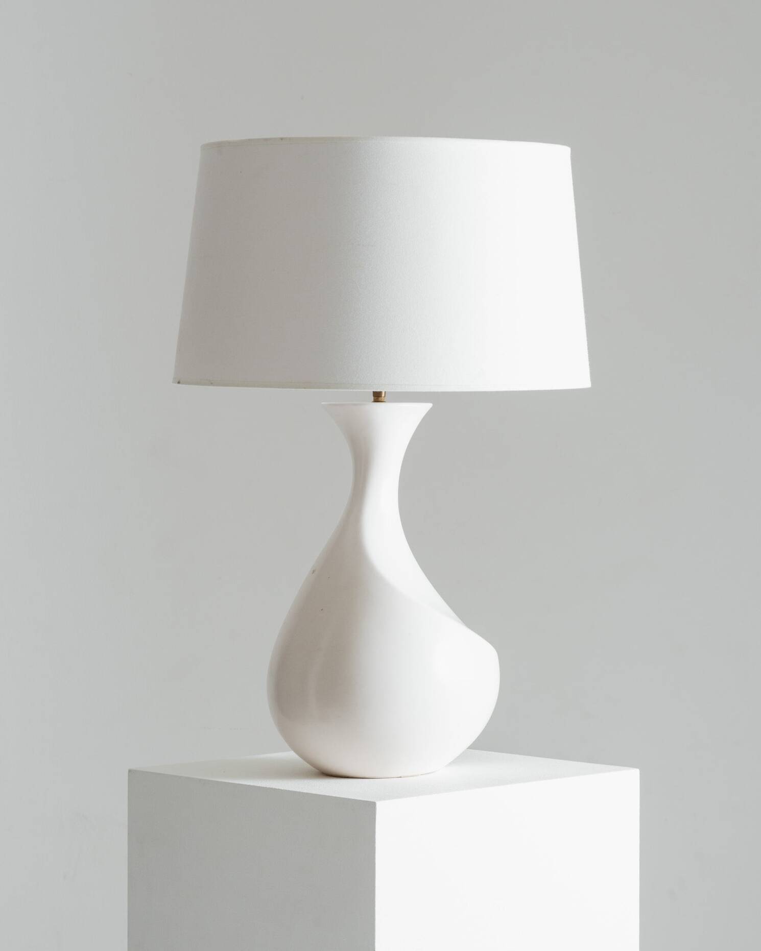 GALIBERT WHITE CERAMIC LAMP, 1960s