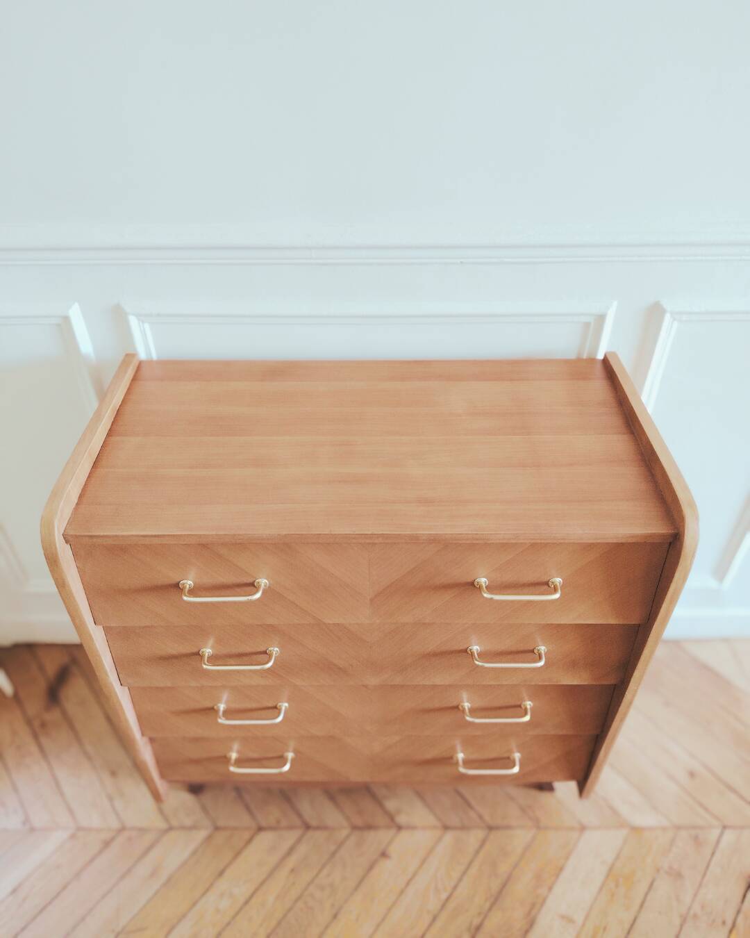 Commode au design scandinave vintage rénovée, années 60