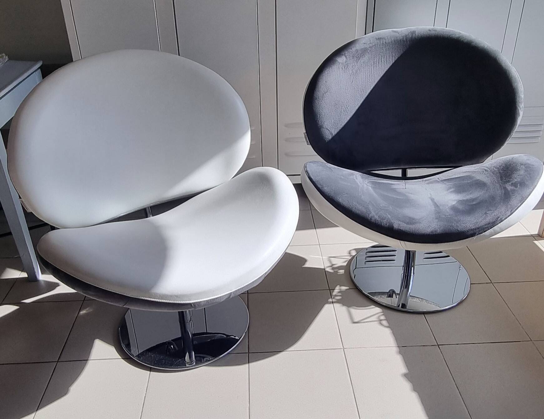 Pair of vintage retro armchairs Poltromec