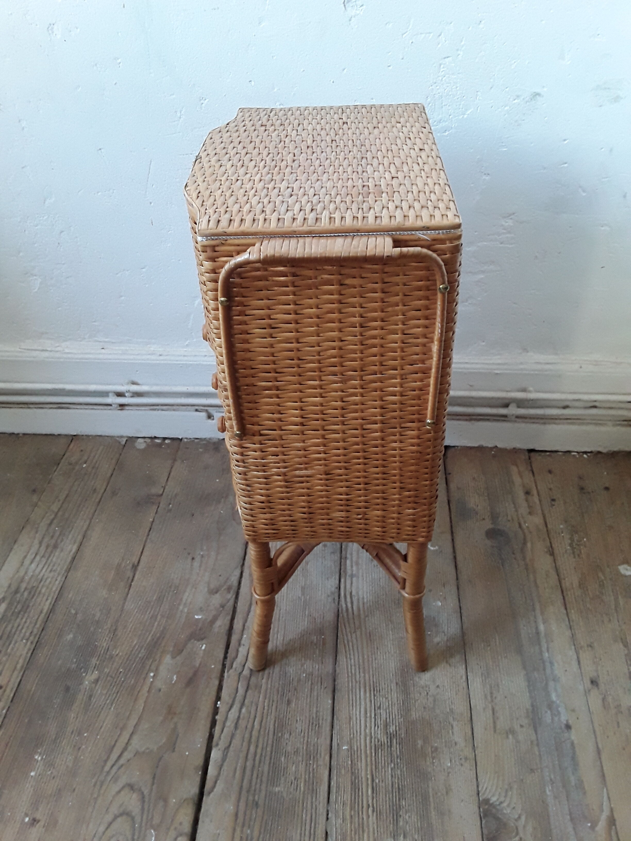 Vintage rattan chest of drawers 60s