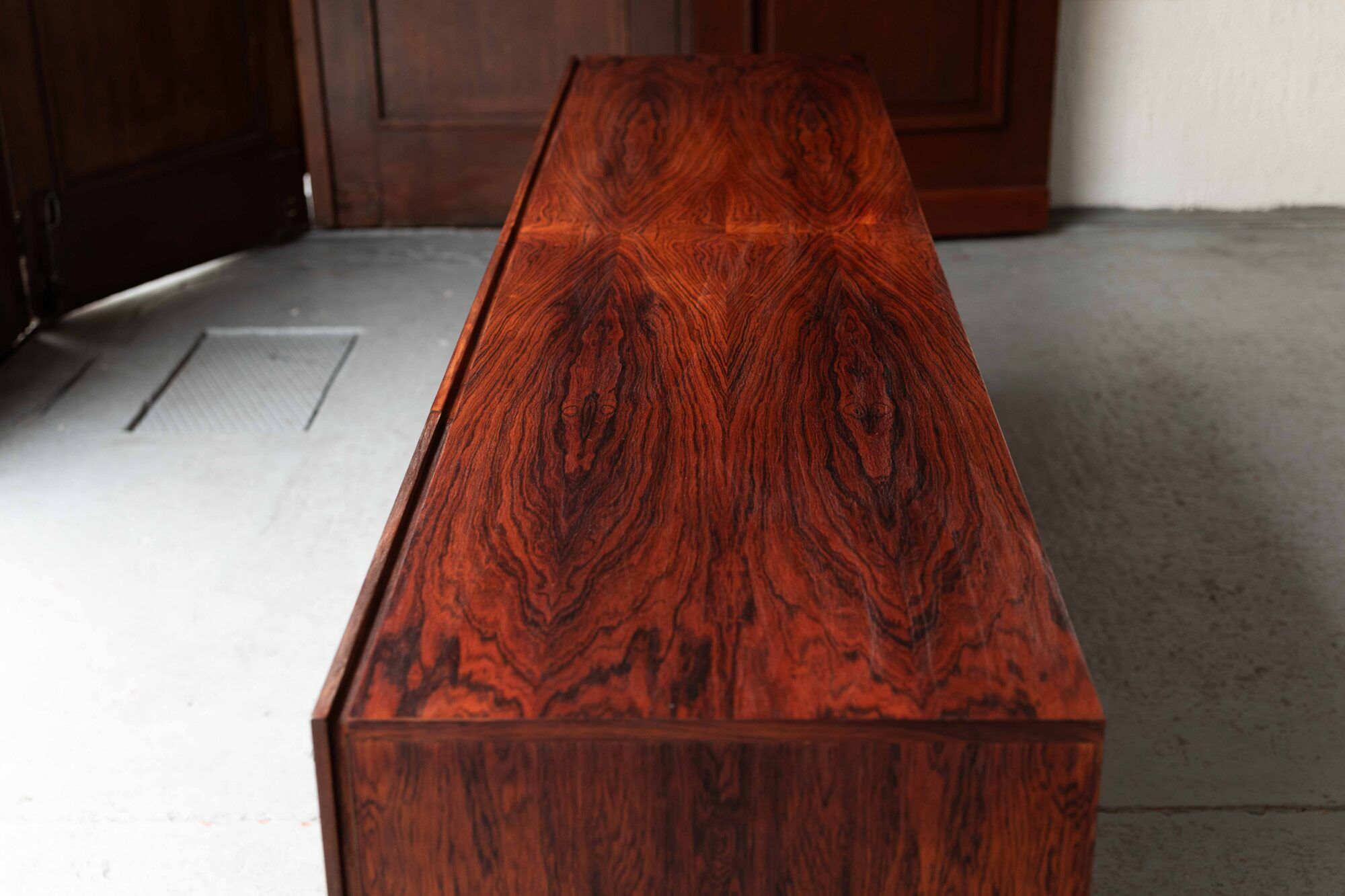 Buffet « B40 » de Dieter Waeckerlin