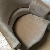 Beige velvet toad chair