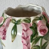 Slip vase.