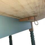 Folding table