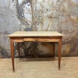 Farm table